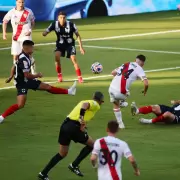 River mereci� m�s, pero no pas� del empate con Monterrey y se jugar� la clasificaci�n mano a mano con Inter