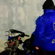 Robaron una moto en Mariano Moreno y la abandonaron tras un operativo policial
