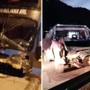Un colectivo se quedó sin frenos en la cuesta de Bárcena y chocó al menos tres vehículos hasta Yala