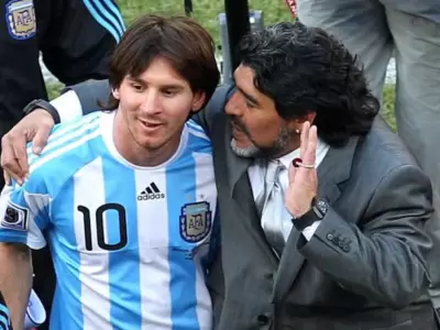 subastas figuritas messi maradona