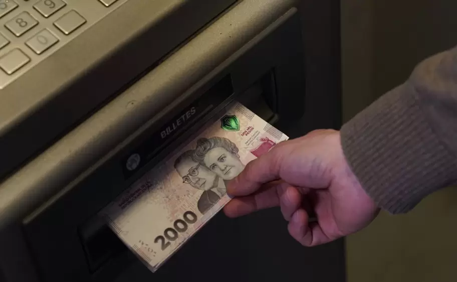 dinero cajero