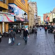 Así será la atención de los comercios durante el feriado del 9 de julio