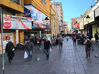 peatonal ciudad centro comercios