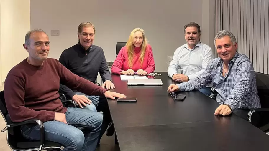 La foto con la que La Libertad Avanza y el PRO ratificaron su alianza para las elecciones bonaerenses