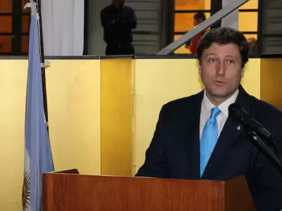 Renunci� el vicecanciller Eduardo Bustamante