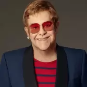 Elton John celebró sus 35 años de sobriedad con un emotivo mensaje