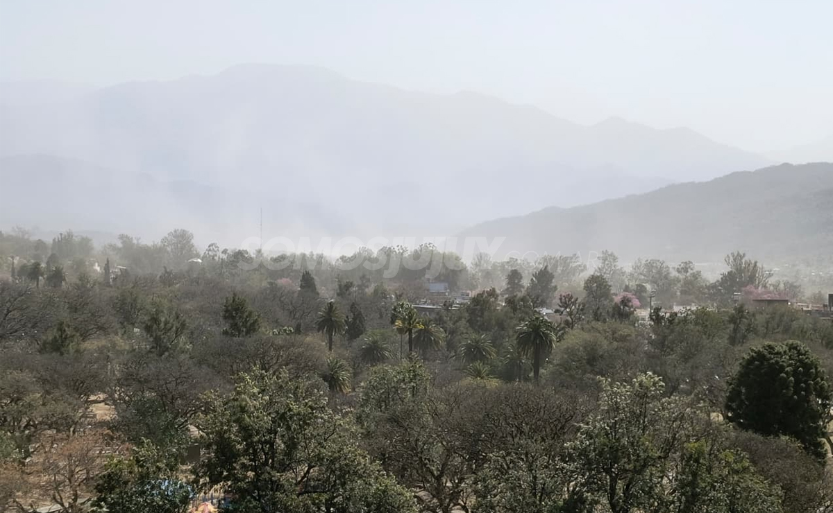 Avanzan las tareas de reparación de las redes eléctricas tras el viento zonda en la Puna