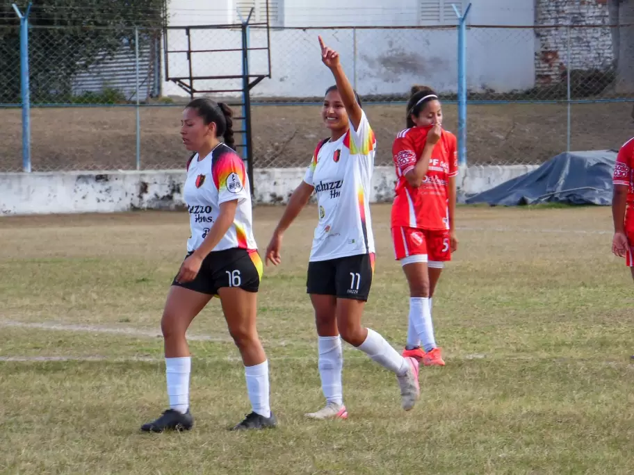 Palermo goleó a Rivadavia y clasificó a la semi en femenino