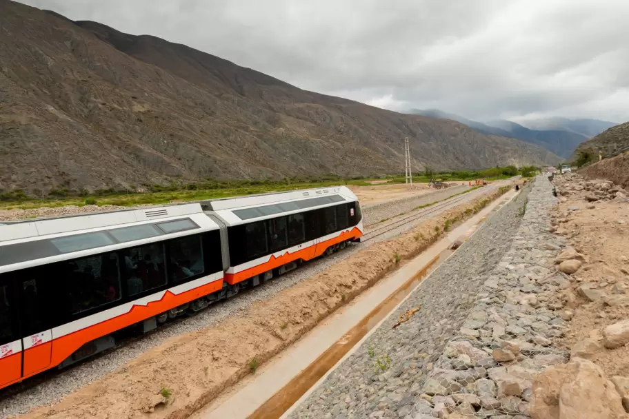 tren solar