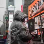 Pánico en Times Square: un adolescente abrió fuego y dejó al menos tres heridos