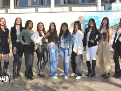 CANDIDATAS GRUPAL BACHI 16