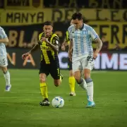 Racing luchó más de lo que jugó, perdió con Peñarol y deberá remontar en Avellaneda para seguir en la Copa Libertadores