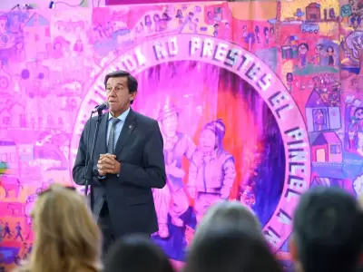 Carlos Sadir inauguraci�n de escuela
