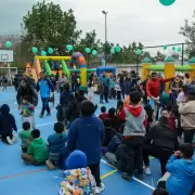 Inauguraron el renovado polideportivo del barrio Chijra con festejos por el D�a de las Infancias