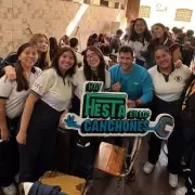El Colegio Santa Teresita acelera los preparativos del carruaje para brillar en los desfiles