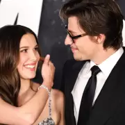 Millie Bobby Brown y su esposo Jake Bongiovi anunciaron que adoptaron a una bebé: "Ahora somos 3"