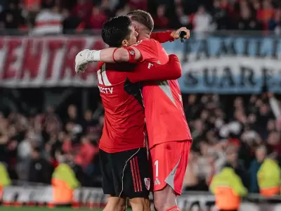 abrazo P�rez Armani