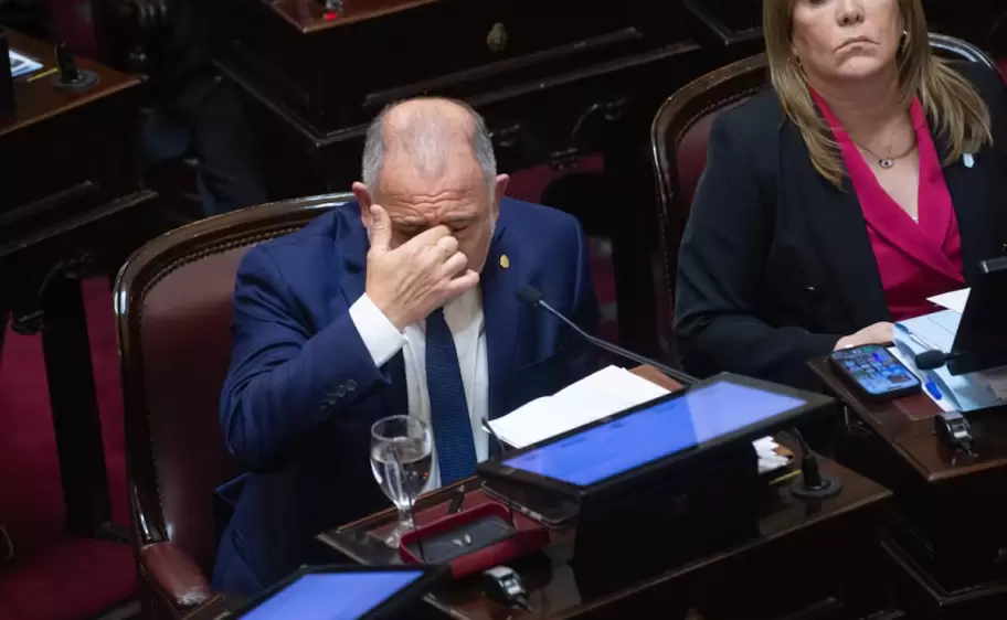el senador luis juez, al borde del quiebre cuando hablo del hospital garrahan