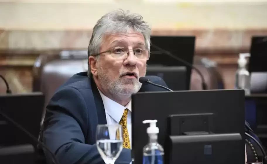 el medico y legislador peronista guillermo andrada (prensa senado)