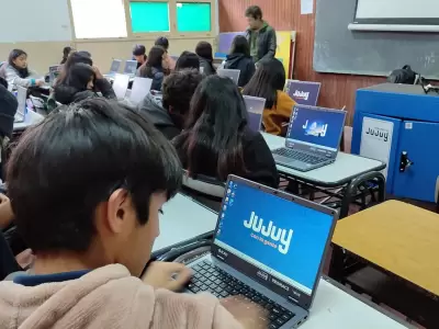 educacion digital inteligencia artifical computadora aula escuela