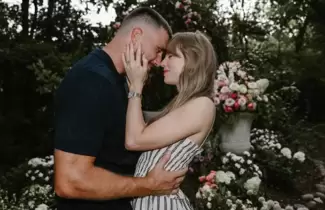 taylor swift anuncio su casamiento con travis kelce