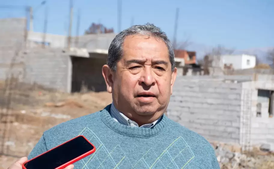 Eduardo Caz�n