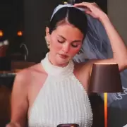 Selena Gomez celebró su despedida de soltera en Cabo San Lucas entre mariachis, yate y cena en la playa