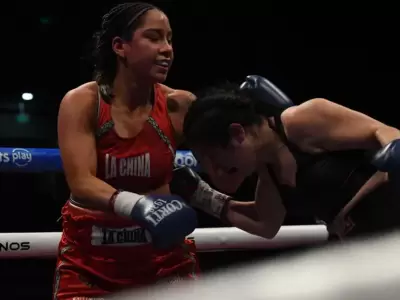 laura caraval boxeo