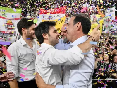 Los gobernadores del centro se entusiasman con el triunfo de Vald�s y ya piensan en un armado nacional