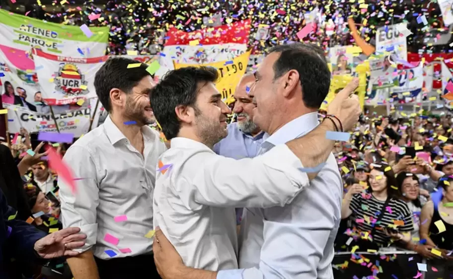 Los gobernadores del centro se entusiasman con el triunfo de Valdés y ya piensan en un armado nacional