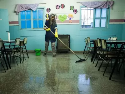 porteros personal no docentes escuelas aulas