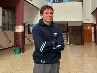 gaston, argentino entre los 10 mejores estudiantes