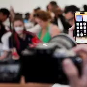 Se filtr� uno de los iPhone 17 antes de la presentaci�n oficial, que ser� el pr�ximo martes