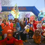 Uqu�a se llen� de estudiantes y color con la "Primavera en las Alturas"