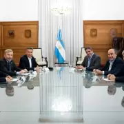 El Gobierno inauguró la Mesa Política Federal junto a los gobernadores de Mendoza, Entre Ríos y Chaco