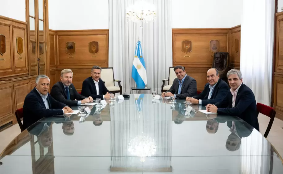 reunion gobierno y leandro zdero (chaco), alfredo cornejo (mendoza) y rogelio frigerio (entre rios)