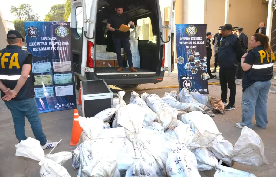 Entregaron 436 armas y municiones incautadas para se destrucción en San Pedro de Jujuy