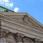 Procesaron a una empleada del Banco Naci�n por retirar casi $1 mill�n de cuentas de clientes