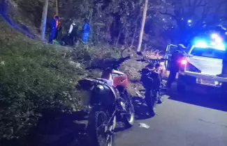 ATAC� CON UN CUCHILLO A POLIC�AS TRAS ROBAR UN AUTOM�VIL.