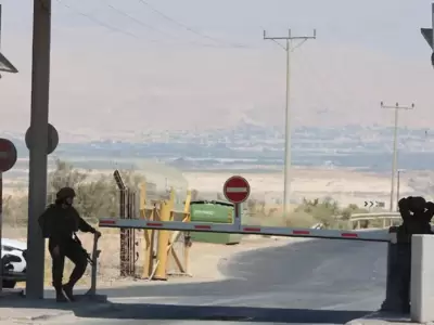 israel cerro dos pasos fronterizos con jordania tras un ataque terrorista donde murieron militares
