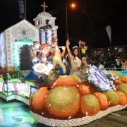 El Grupo B se lució en la segunda noche de desfiles de carrozas: mirá las fotos