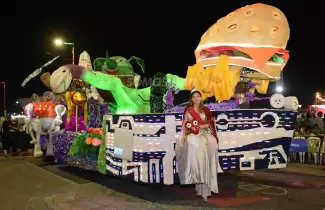 carroza 2025 escuela t�cnica N� 1 de san pedro