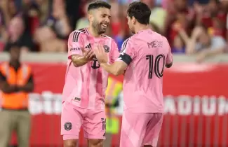 messi jordi alba