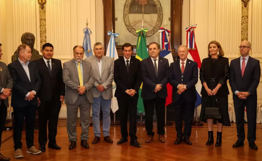 sadir reafirmo la hermandad de los pueblos integrantes del corredor bioceanico