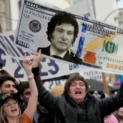 Javier Milei: "Nos van a salir d�lares por las orejas"