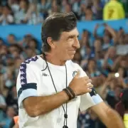 Costas acordó la renovación de su contrato en Racing hasta el final de la gestión del presidente Milito