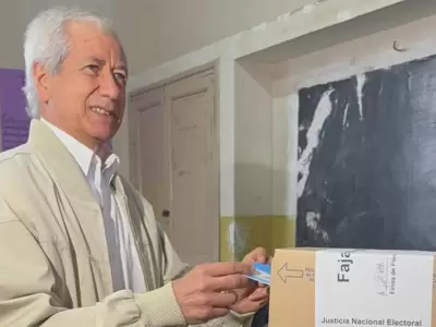 Pascuttini votando