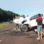 Corrientes: dos camionetas chocaron de frente y murieron cuatro personas