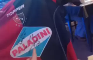 camiseta newells firma maradona
