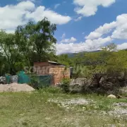 Alertan por un asentamiento a orillas del río Reyes: "Instalar una vivienda en zona roja es imprudente"
